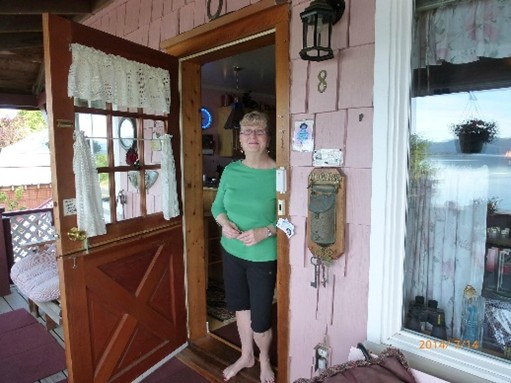 gp 3_gracie at the door